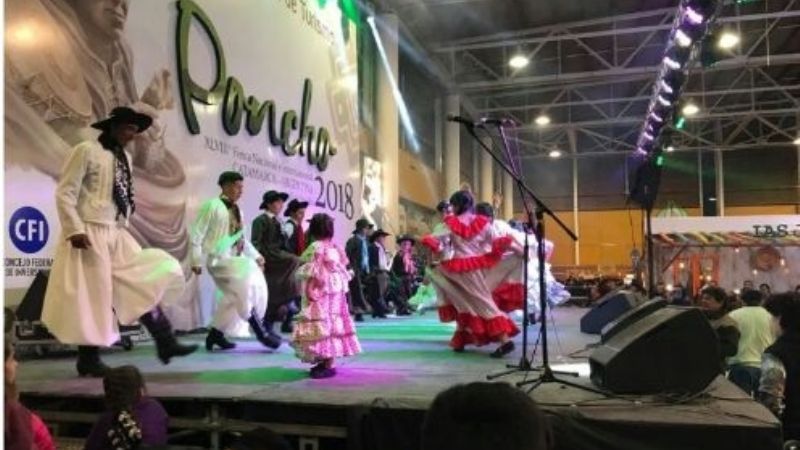 Mutquín deslumbró con sus danzas y música