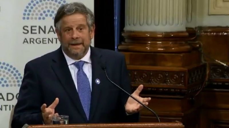 “El aborto clandestino le cuesta al Estado casi diez veces más que su legalización”