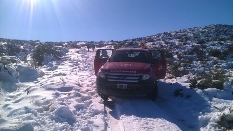 Intentan rescatar a una familia aislada por la nieve con un frío extremo de hasta -20°