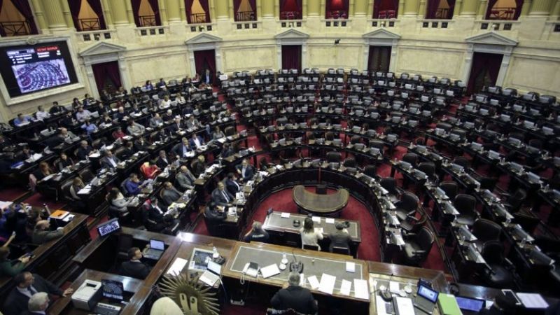 La oposición impulsa la derogación del decreto sobre los militares