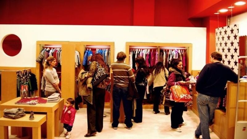 Subió un 0,8% la confianza de los consumidores en julio
