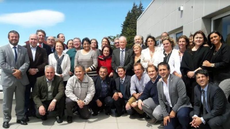 Defensores del Pueblo del país rechazan el decreto presidencial