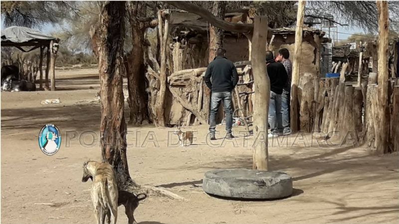 Campaña solidaria: Policías entregaron ropa de abrigo