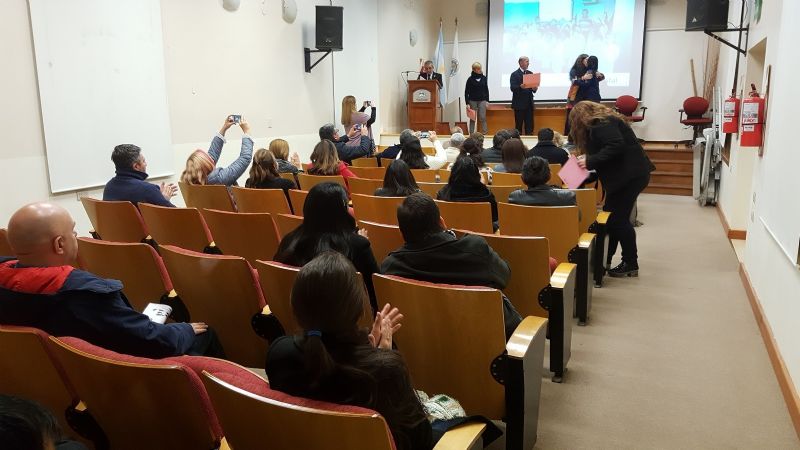 Entregan certificados a docentes capacitados en programación