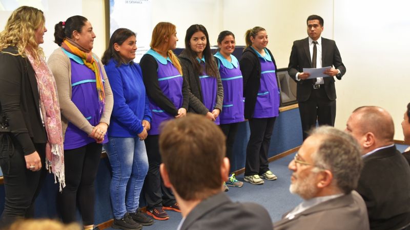 Empleados del Senado recibieron sus certificados de capacitación