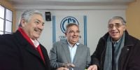 El intendente Raúl Jalil junto a los referentes de la CGT, Roberto González y Leonardo Burgos.

