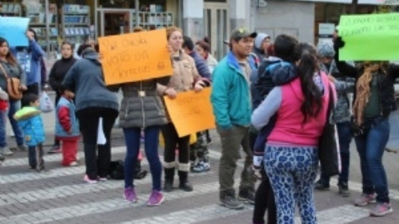 Jalil aseguró que quitarán los terrenos a los vecinos que se manifiesten