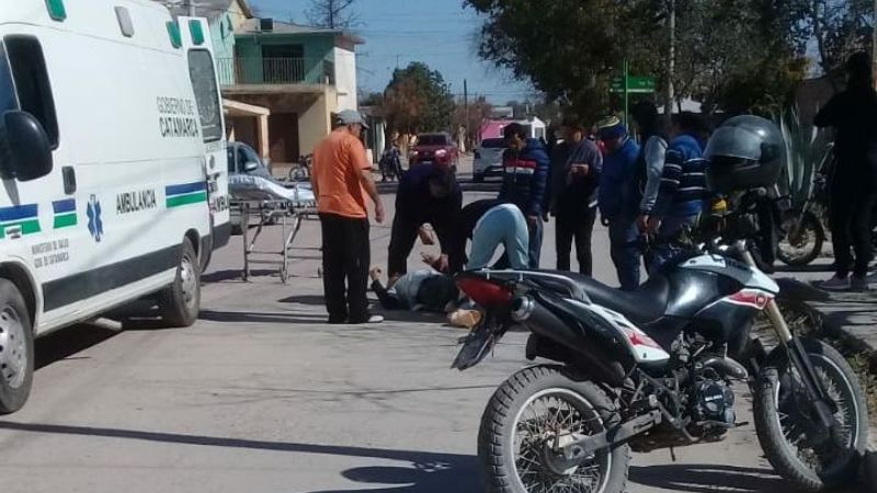Embistió a un perro y se fracturó la tibia y peroné