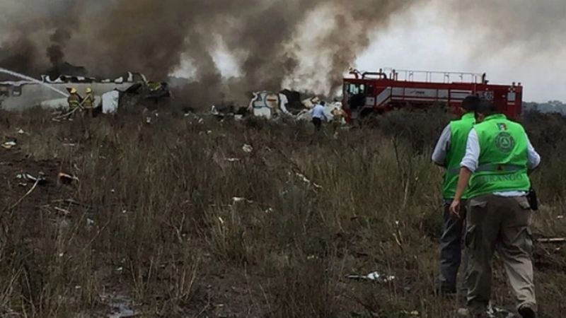 Cayó un avión de Aeroméxico con 97 pasajeros poco después de despegar