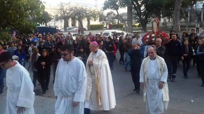 Fieles de la zona sur participaron del mes dedicado al Corazón de Jesús