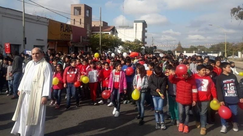 Fieles de la zona sur participaron del mes dedicado al Corazón de Jesús