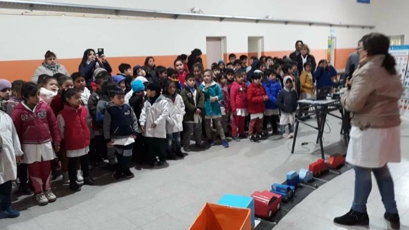 Charla educativa de seguridad vial a alumnos de Recreo