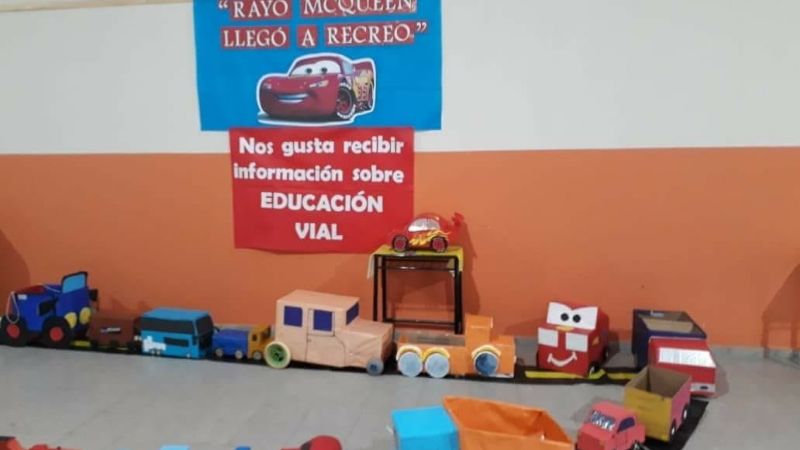 Charla educativa de seguridad vial a alumnos de Recreo
