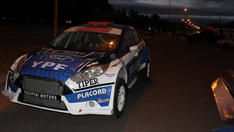 El “Rally del Poncho” se instaló frente al Hípico