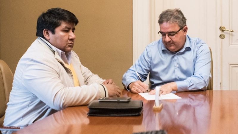 Jalil firmó convenio para entregar un terreno para la "Casa de Antofagasta"