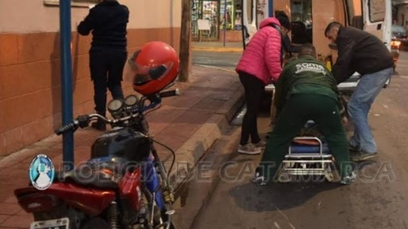 Derrapó y se golpeó la cabeza