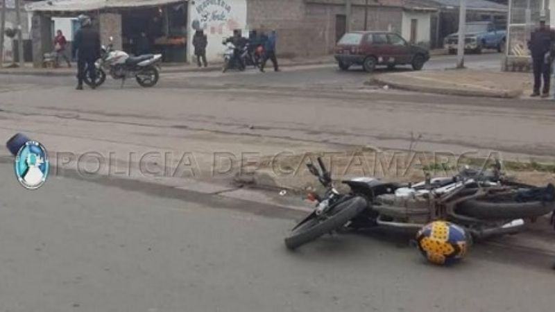 Violento choque entre dos motos en avenida Choya