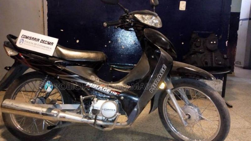 Secuestran una moto abandonada en el sector sur