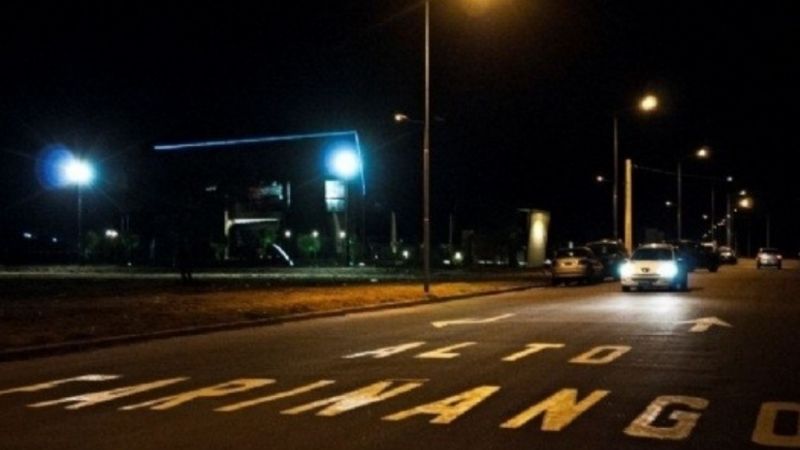 Mujer aprehendida por golpear a una policía en el Alto Fariñango