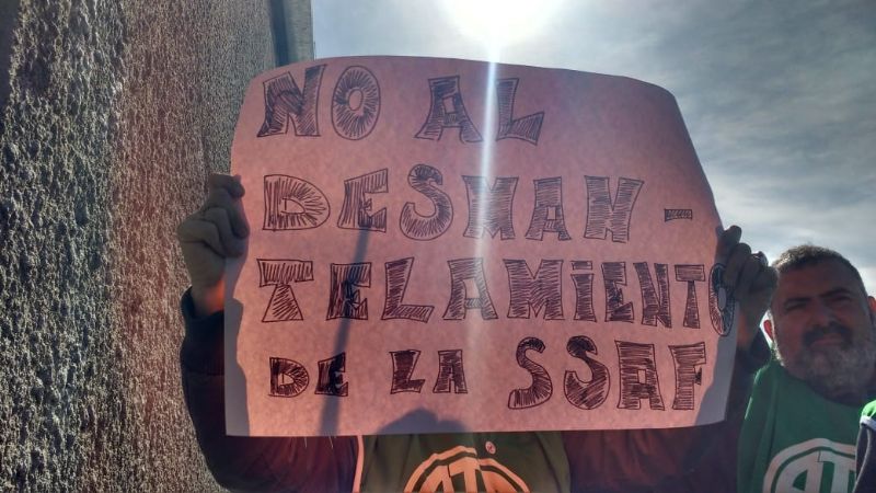 Reclamo a Etchevehere por los despidos en Agricultura Familiar