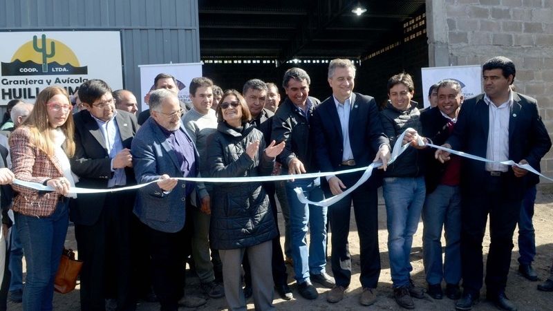Corpacci inauguró dos plantas fabriles en Capayán