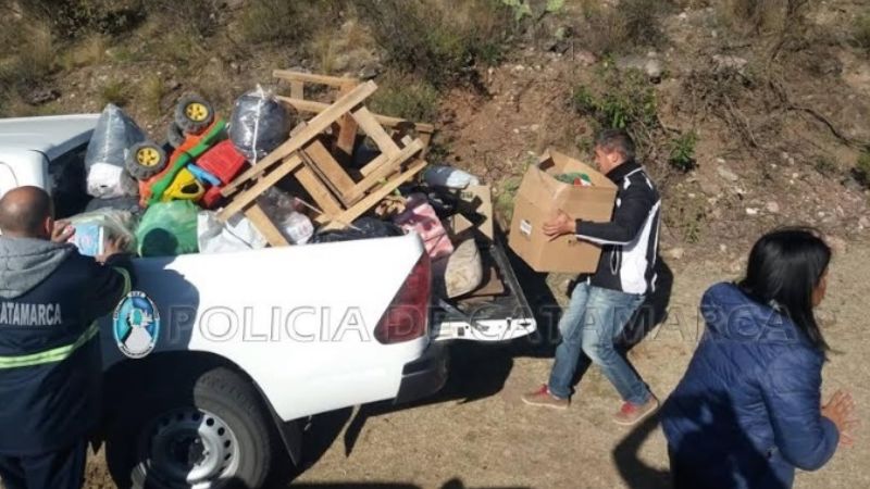 Policías entregaron donaciones en Ancasti