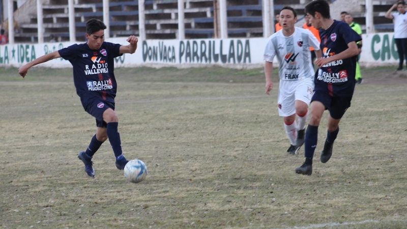 Victoria de Obreros ante “Defe” y goleada de Ateneo