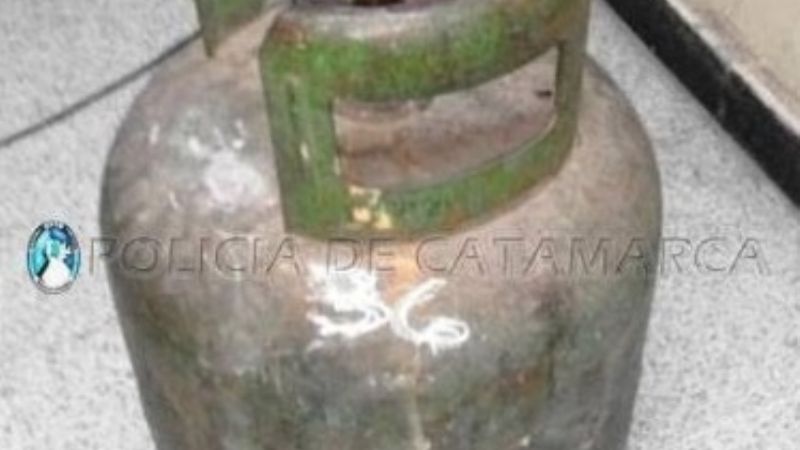 Encuentran una garrafa abandonada en la calle