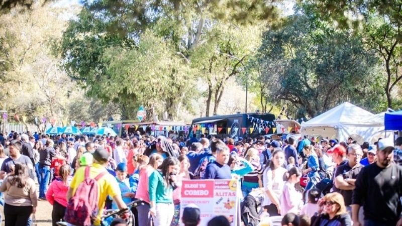 Gran concurrencia en la Feria Municipal de Food Trucks