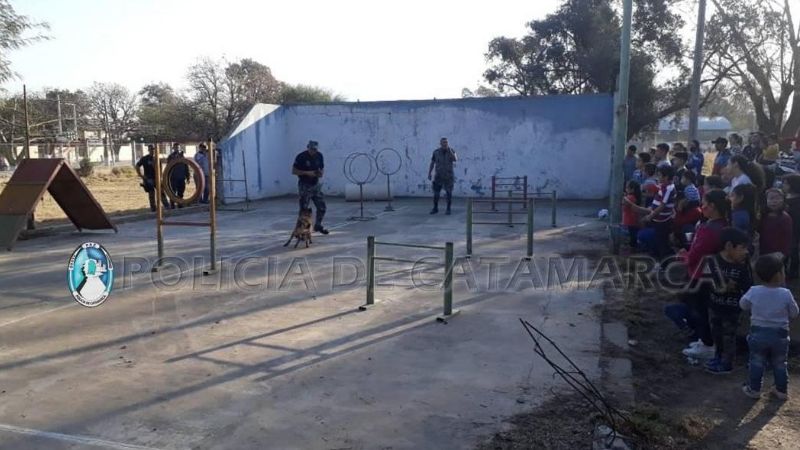 Motoristas del COEM Kappa realizaron festejos por el Día del Niño