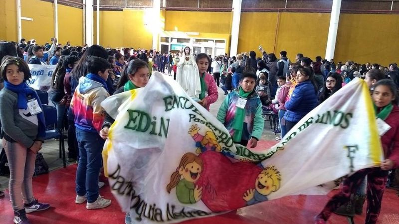 Cerca de 1800 niños participaron del encuentro diocesano en el Predio Ferial