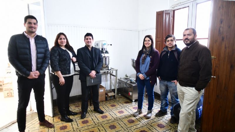 "Quimicat" genera más trabajo con un préstamo de la Caja de Crédito