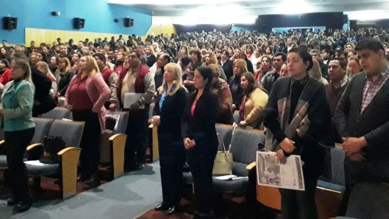 Más de 1500 docentes se capacitan en bioética