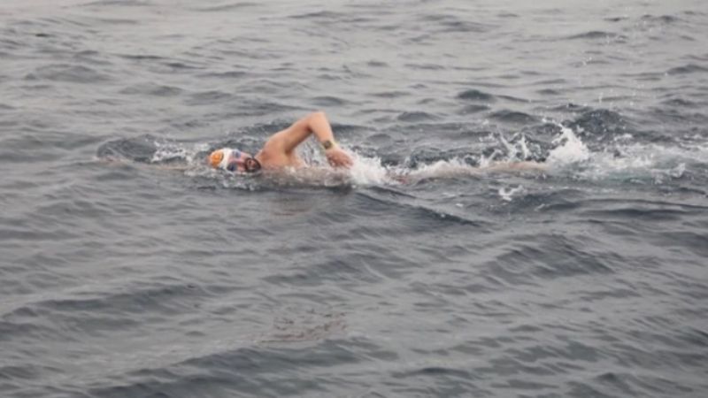 Matias Ola se convirtió en el primer argentino en cruzar el Canal de Catalina