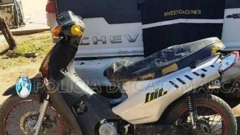 En un allanamiento recuperan una moto