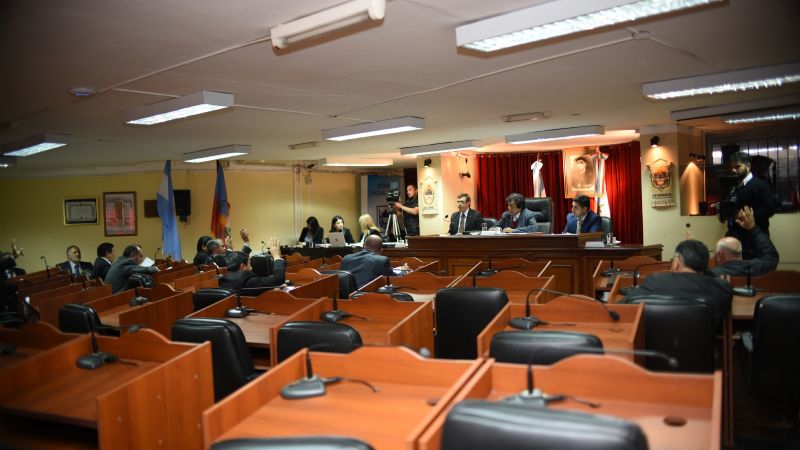 El Senado aprobó obras de reparación en escuela y ruta del interior