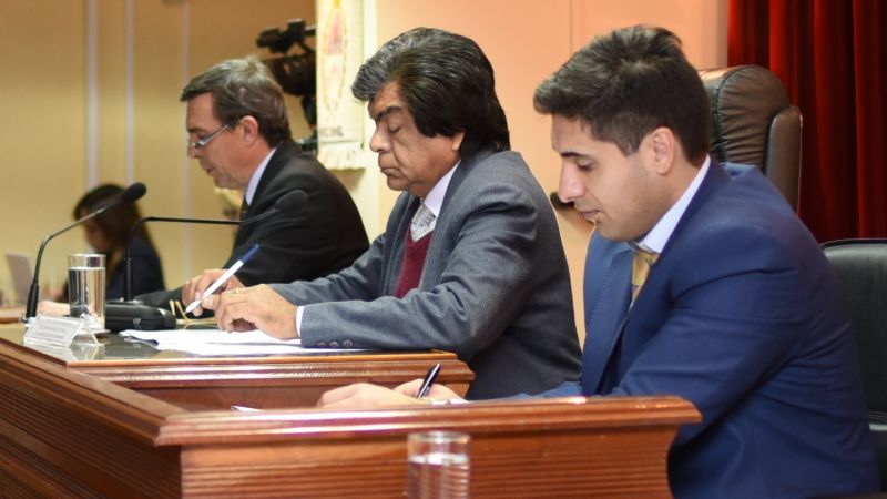 Aprueban proyecto que fortalece a las micro, pequeñas y medianas empresas