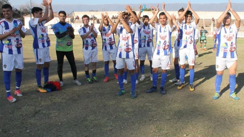 “Locos” y “Diablos” en un duelo por la cima chacarera