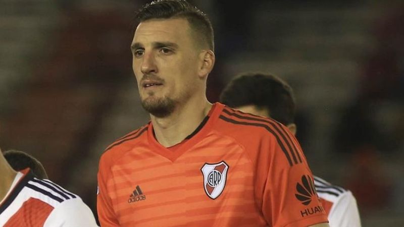 Armani entró a la historia de River superando a Carrizo