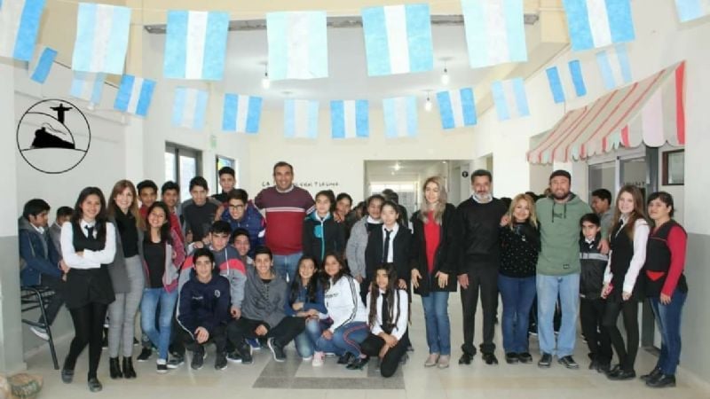 Entregaron donación a Escuela de Artes de Recreo