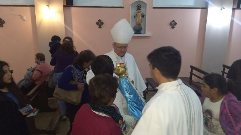 Pintaron el templo parroquial en Recreo