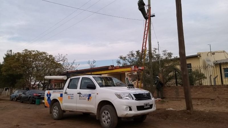 Recreo: EC SAPEM reparó un inconveniente en una escuela