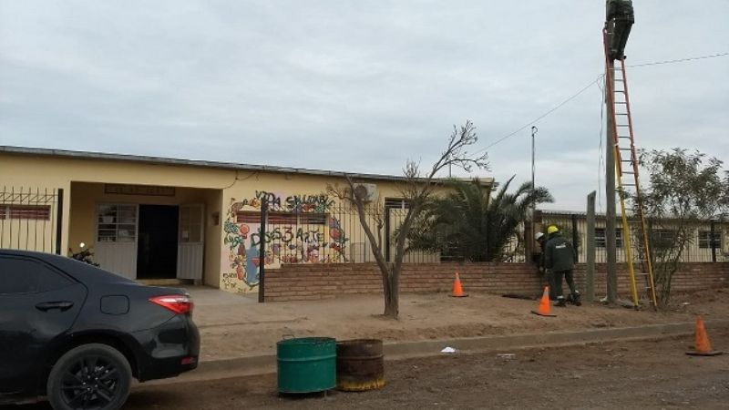 Recreo: EC SAPEM reparó un inconveniente en una escuela