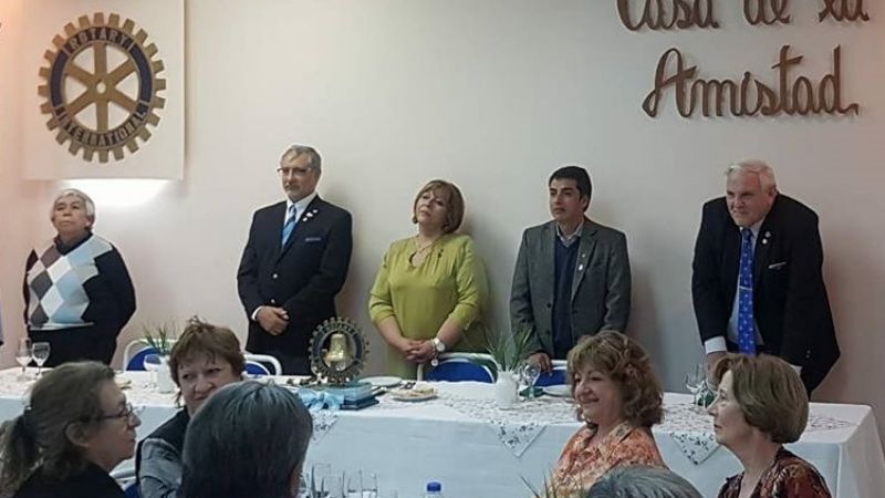 Ariel Molina en reunión “rotaria”" en Comodoro Rivadavia.