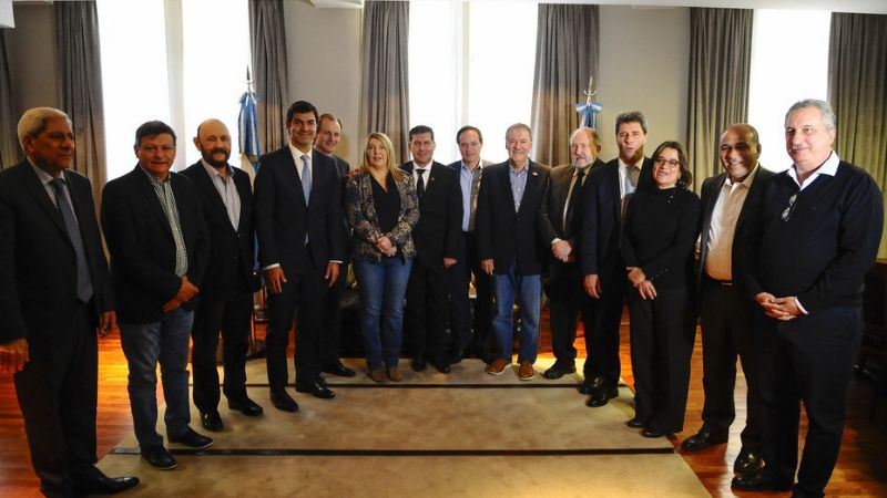 Macri aprovecha los cuadernos para forzar a gobernadores peronistas a acordar el ajuste