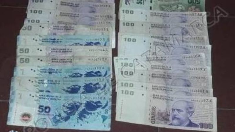 Un niño robó de una veterinaria más de 3 mil pesos y un celular