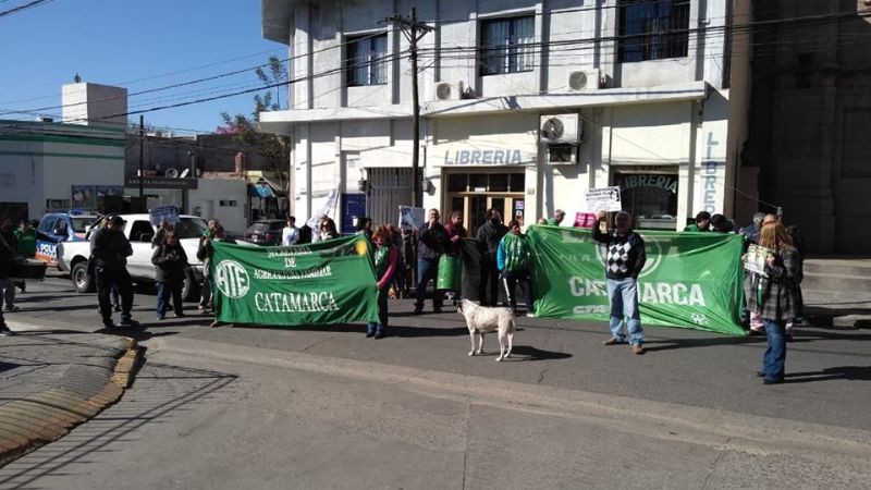 Alerta y movilización de Agricultura Familiar por los despidos