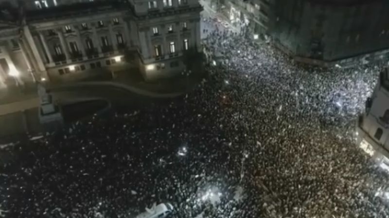 Marchan para reclamar el desafuero de Cristina