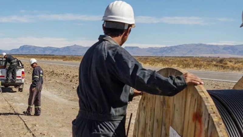 Avanzan los trabajos de colocación de fibra óptica en Huillapima