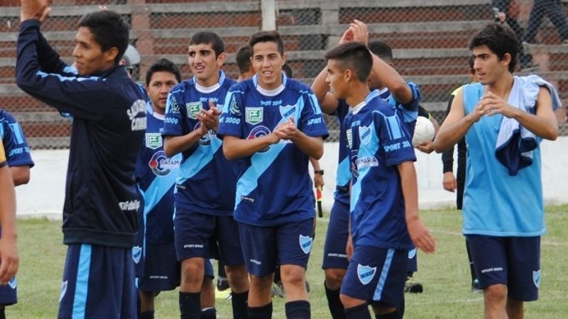 La Capital con la novedad del debut de Liberal Argentino